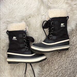 Sorel Women Black Winter Boots